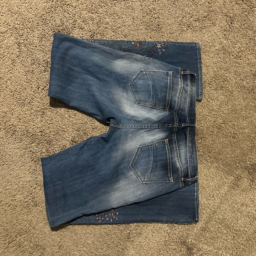 DRIFTWOOD Floral Embroidered Blue Flare Jeans Women’s size 31. Classic fit. - Picture 10 of 14